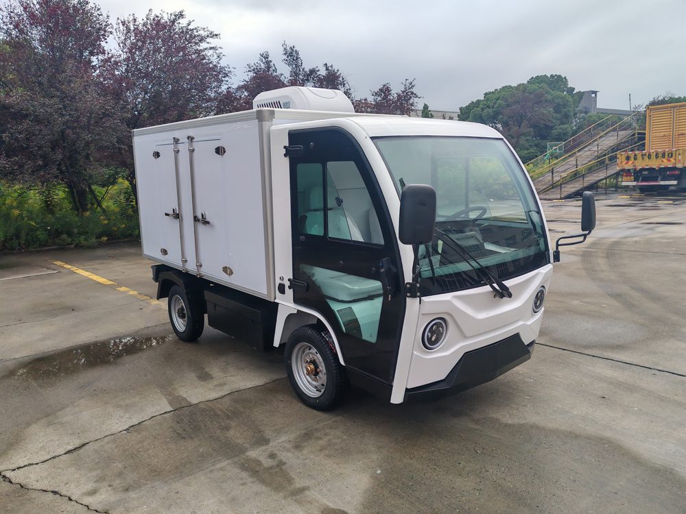 Electric Refrigerated Cargo Vehicle