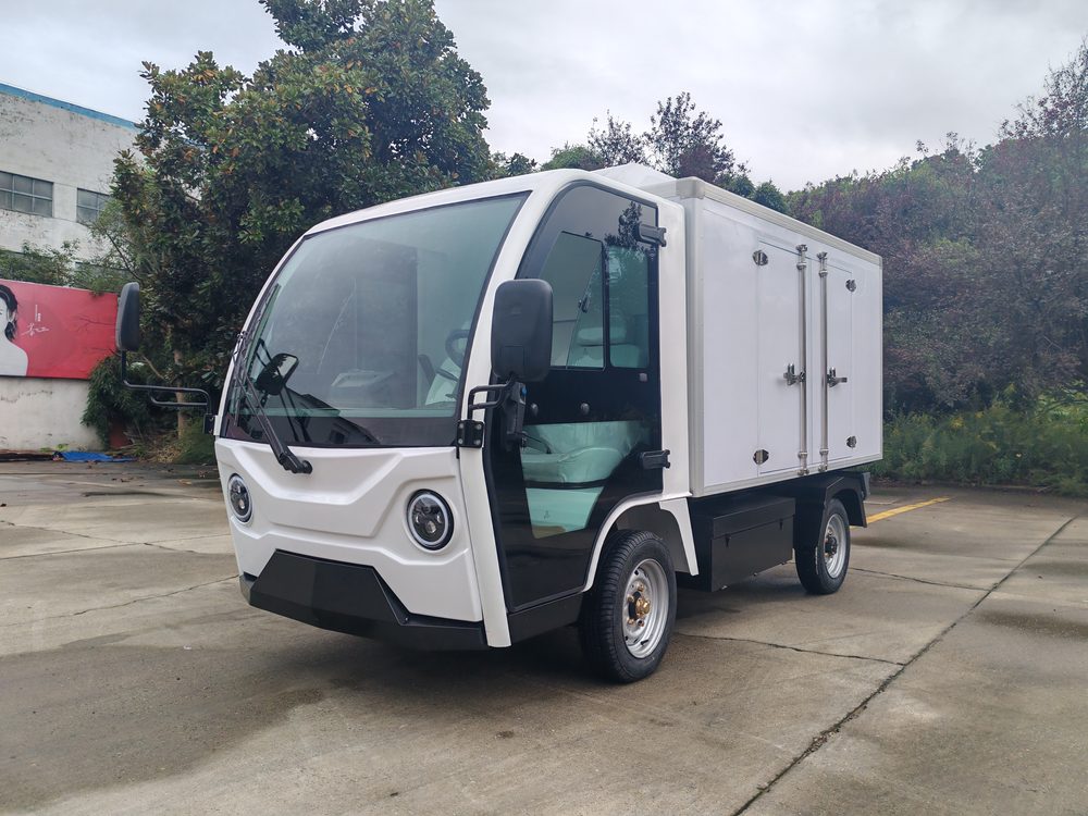 Electric Refrigerated Cargo Vehicle