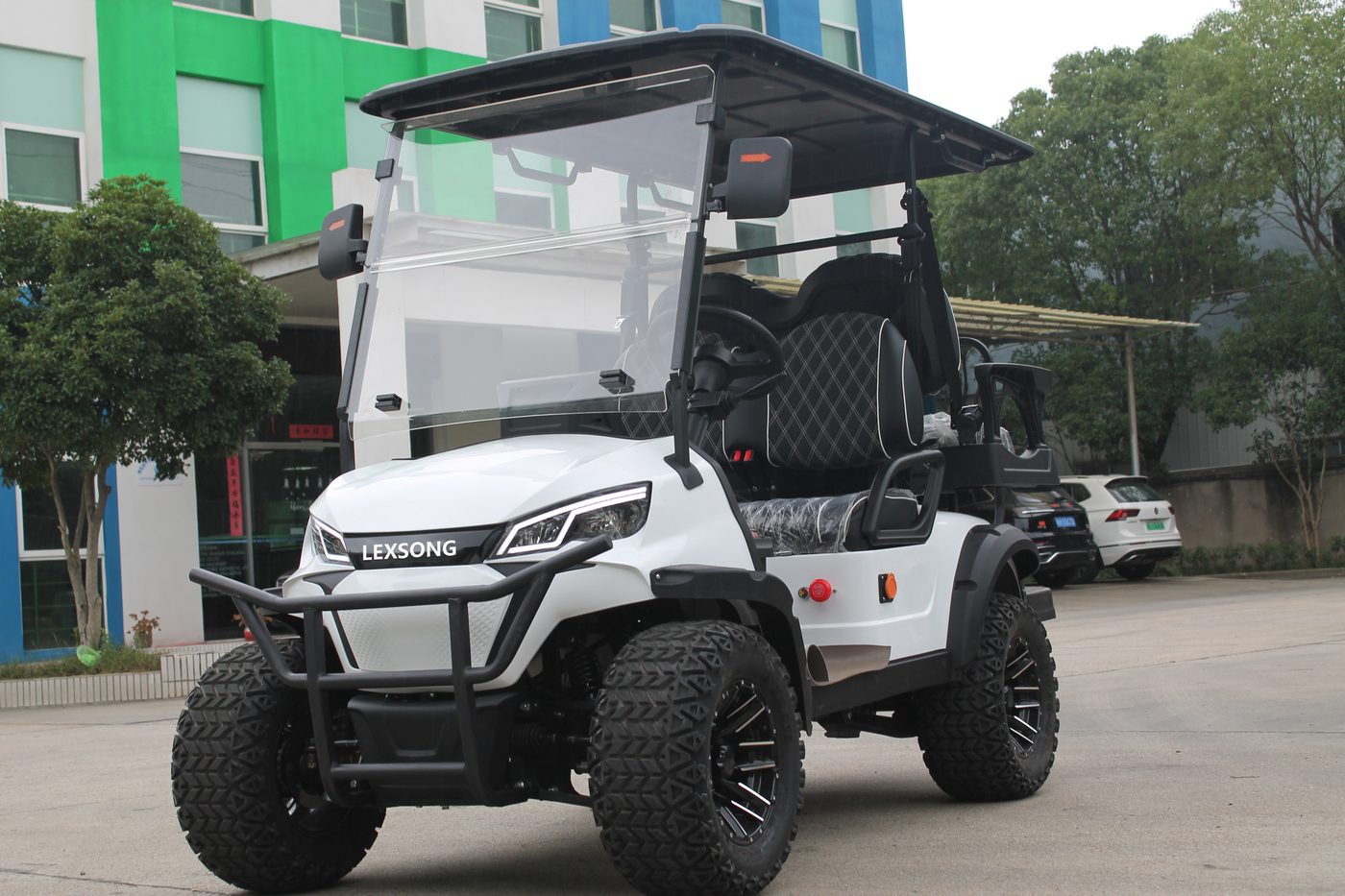 4-Seater Electric Golf Cart (Lifted)