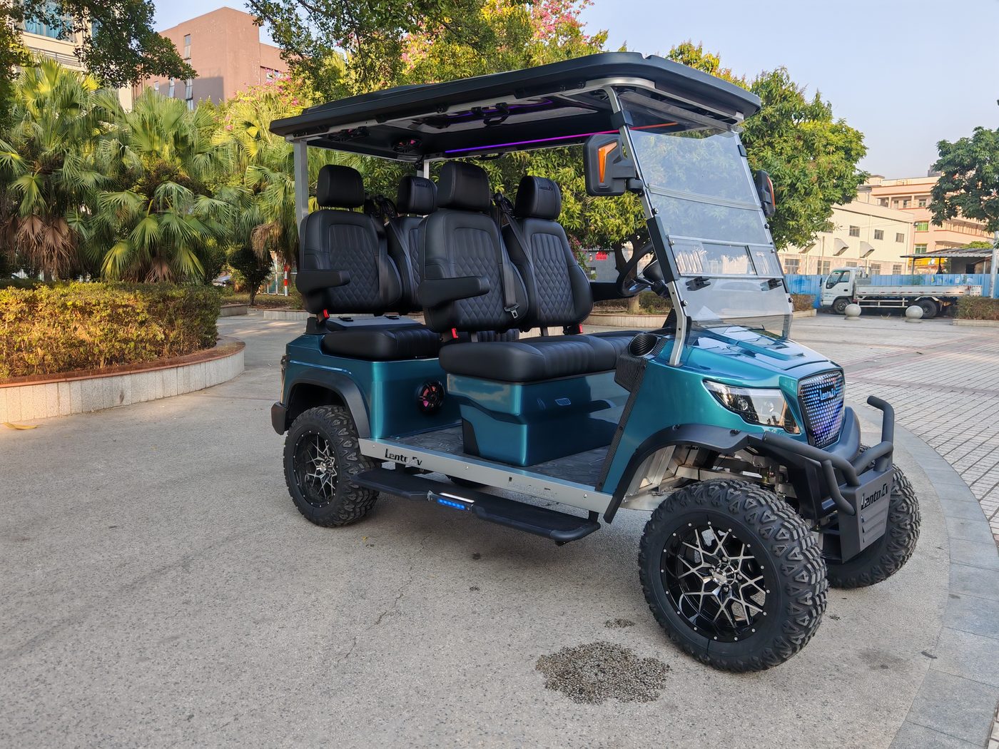 4WD 6-Seater Electric Golf Cart (Lifted)